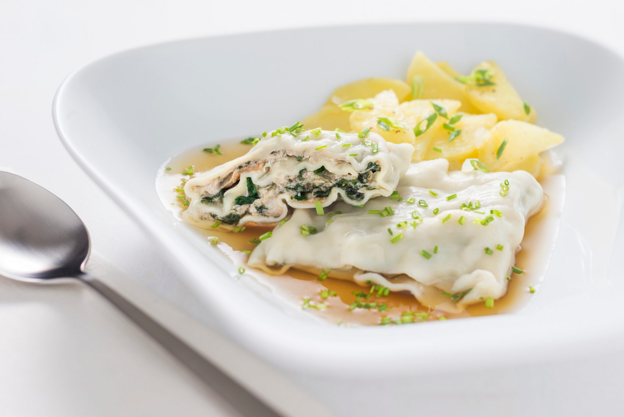 Schne Maultaschen In Der Brhe Bilder